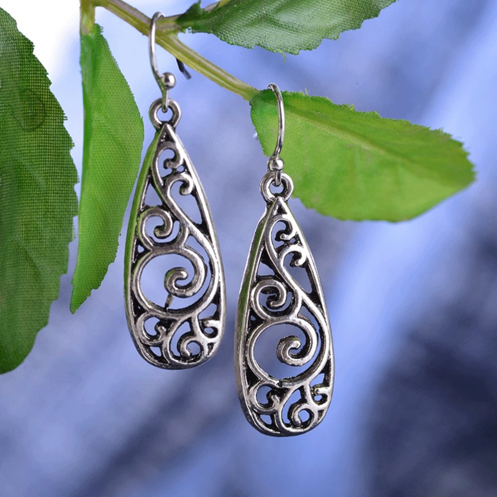 Vintage Metal Carved Palace Hollow Earrings for Women, 990101A146 - Picture 2 of 3